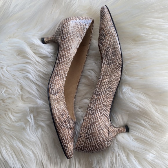 Stuart Weitzman sz 9 - Picture 6 of 17